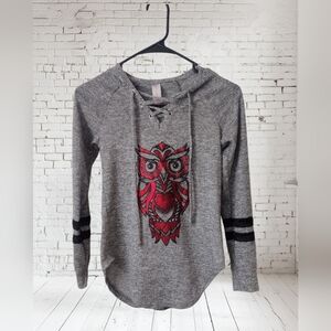 No Boundaries Owl Hooded Long Sleeve Top